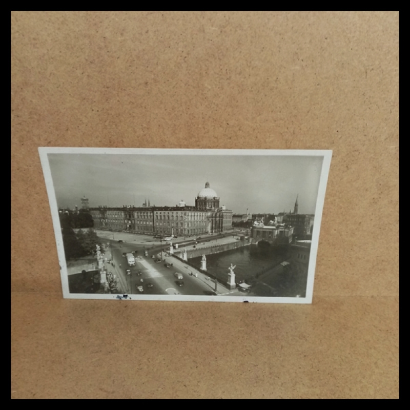 Ak-A 54. Berlin. Schloß mit Schloß Brücke. 1943